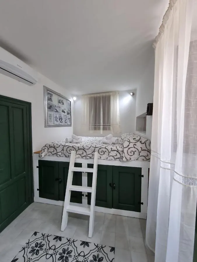 Casa Viotti Le Fuoriserie Palermo 0*,  Italy
