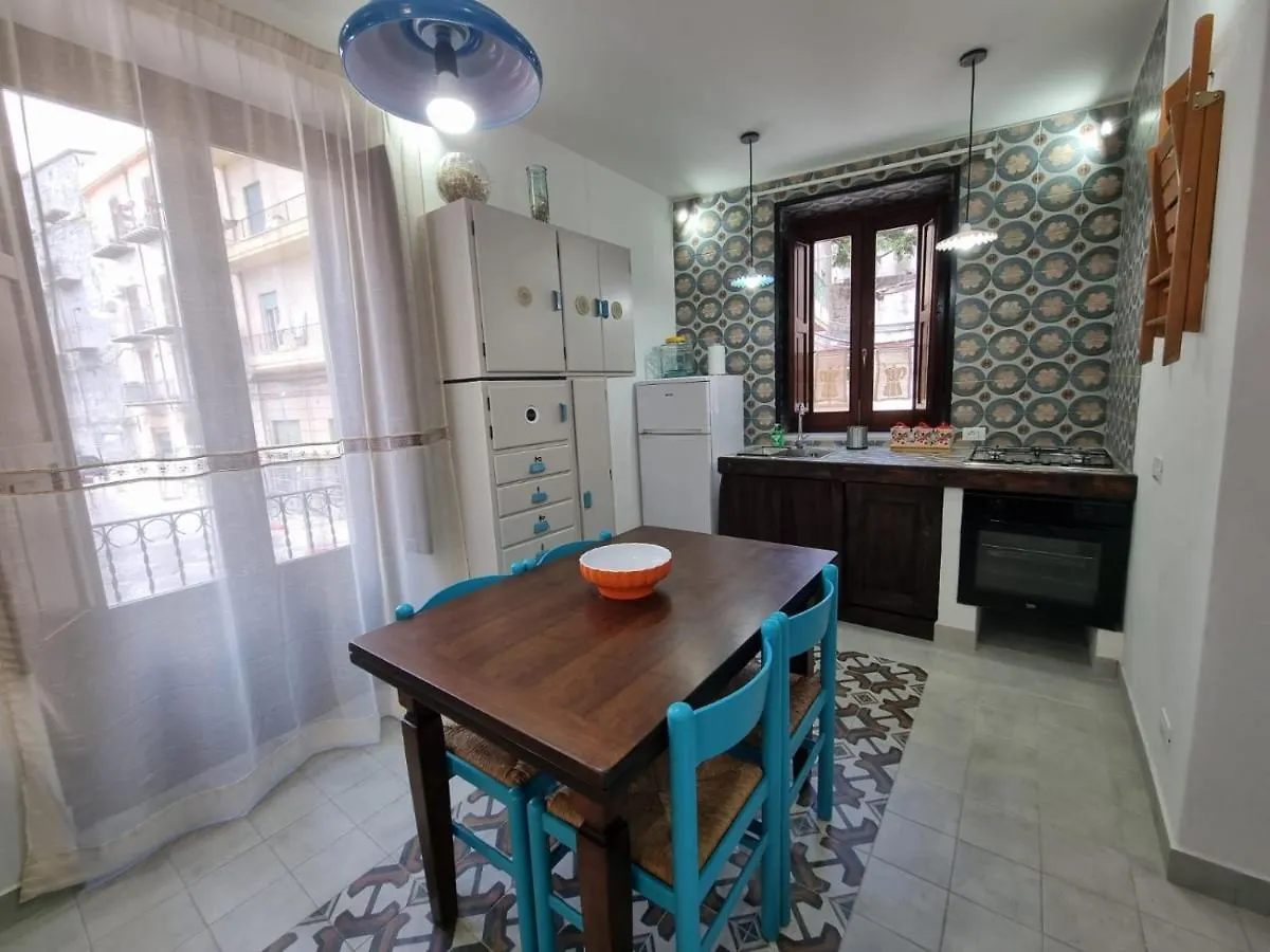 Casa Viotti Le Fuoriserie Palermo Holiday home